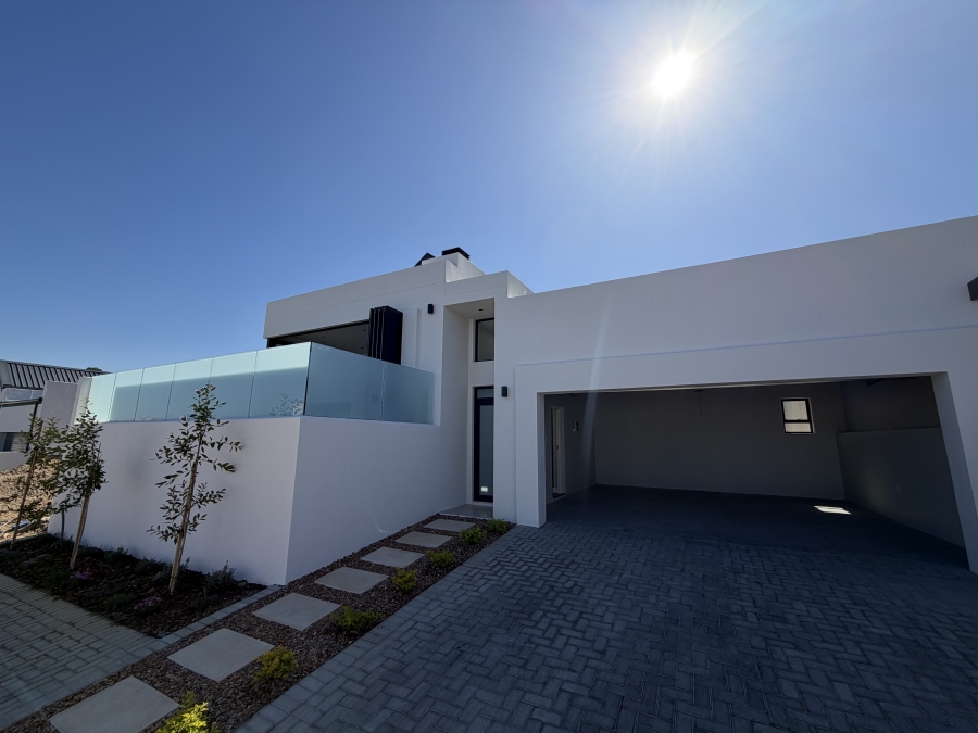 3 Bedroom Property for Sale in Mzuri Estate Western Cape